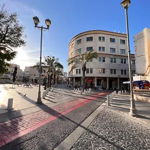 Апартаменты Paris Square Downtown